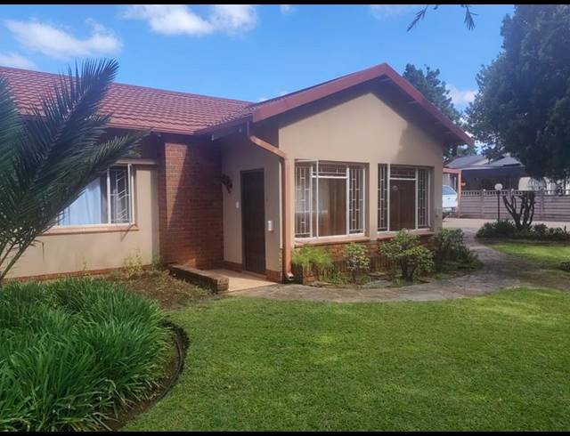 4 BEDROOM HOUSE FOR SALE IN VALHALLA